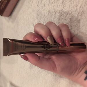 Charlotte Tilbury Hollywood Contour Wand (Fair/Medium)